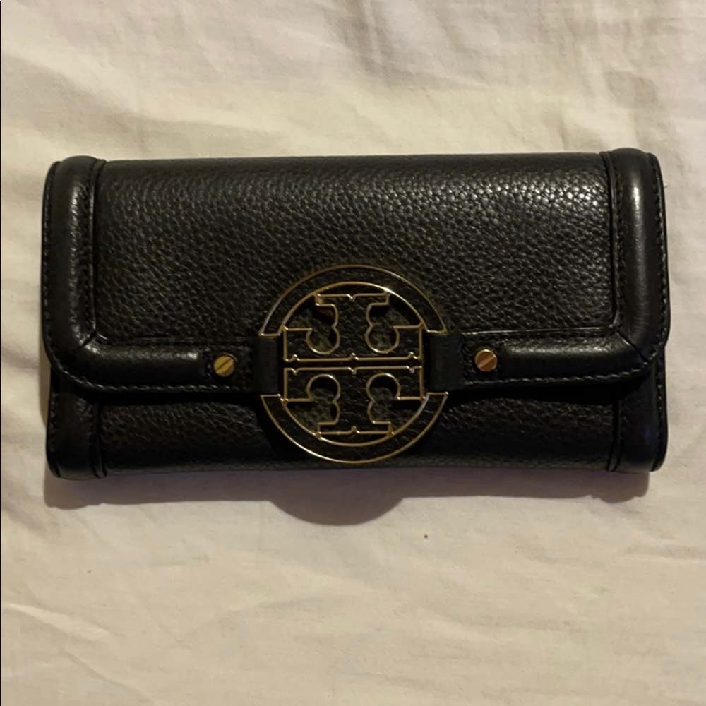 Tory Burch wallet